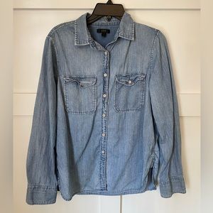 J crew medium denim button front EUC‎